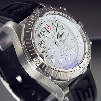   CHRONO AVENGER TITANIUM CASE BEAUTIFUL WHITE DIAL MENS WATCH E13360