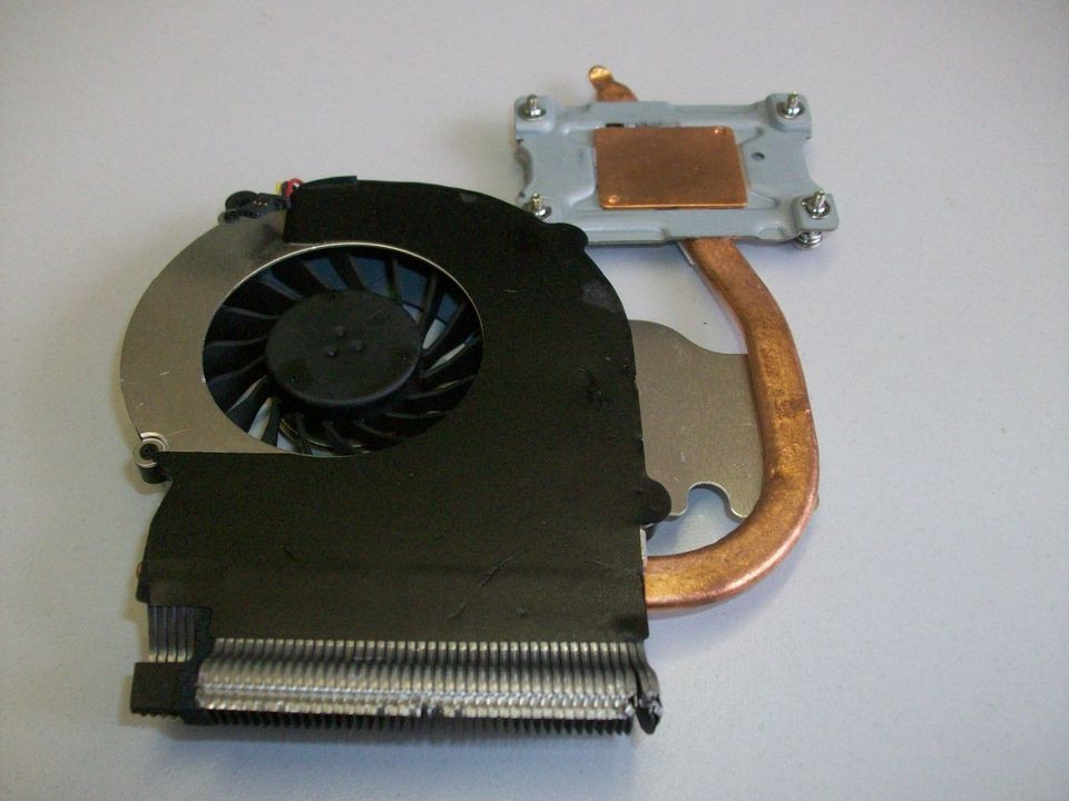 HP 630 CPU HEATSINK FAN 646181 001