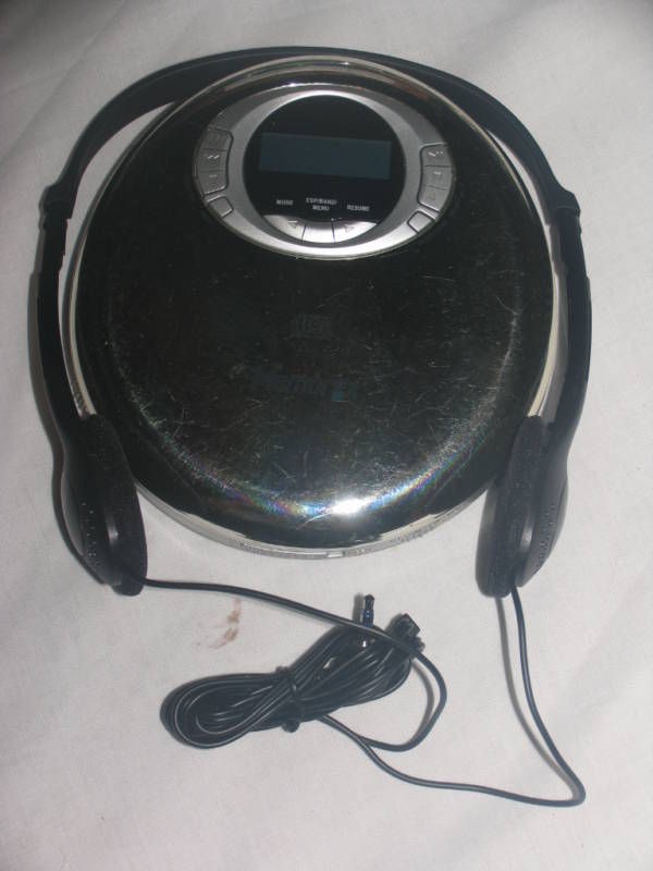 Memorex Cd/ Player w/ 120second & radio CHROME