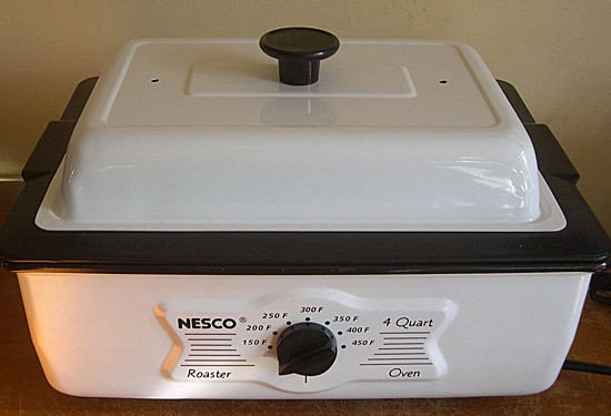 NESCO 4 QT AUTOMATIC ELECTRIC ROASTER White Enamel Thermostat Non 