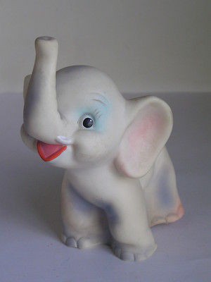 VINTAGE DUMBO ELEPHANT SOUND WHISTLE BATH RUBBER FIGURE ARADEANCA TOY 