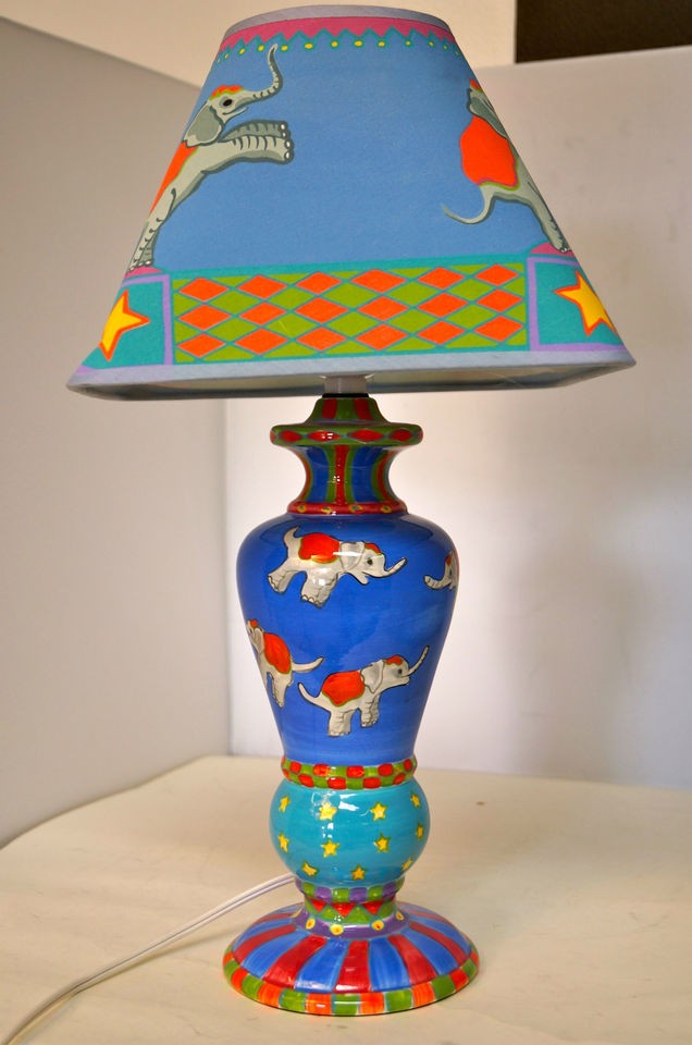 PATRICIA DUPONT HANDPAINTED CERAMIC LAMP W MATCHING SHADE, NWOT, BIN 