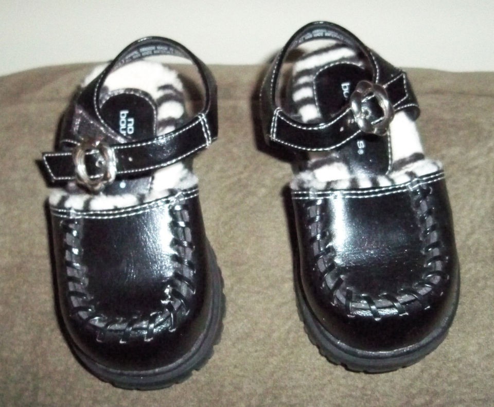 No Boundaries Little Girls sz 6 1/2 Black Clogs w/ Zebra Lining 