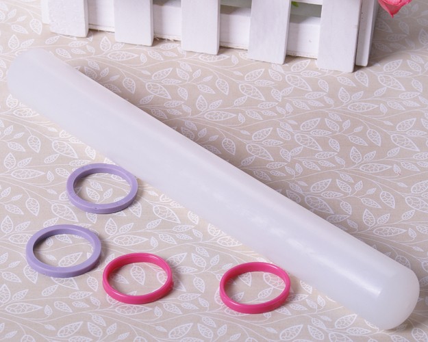 New Kitchen Cake Decorating Tools Plastic Glide Fondant Rolling Pin 