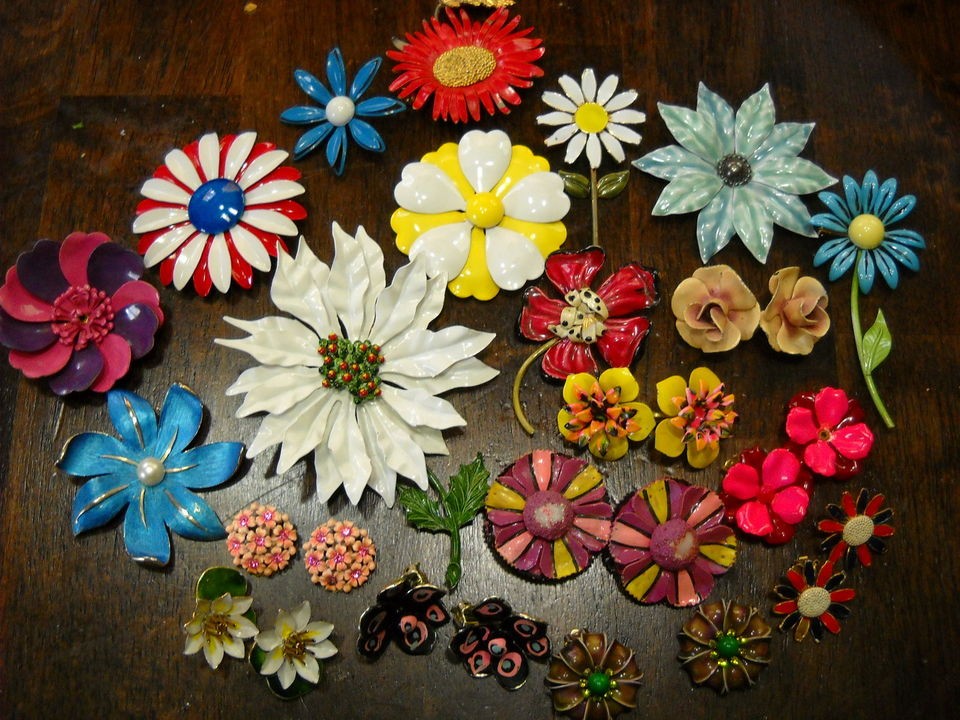   OF 29 VINTAGE COLORFUL ENAMEL FLOWER PINS BROOCH EARRINGS some SIGNED