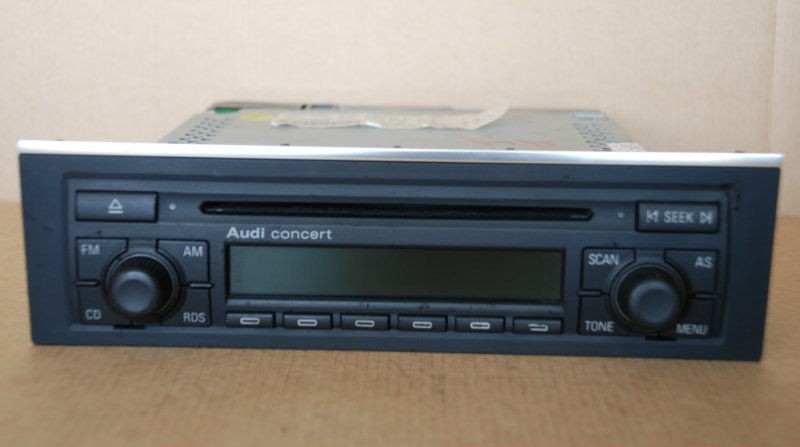 AUDI CONCERT II RADIO STEREO CD PLAYER A4 S4 TT 2002 2003 03 8E0 035 