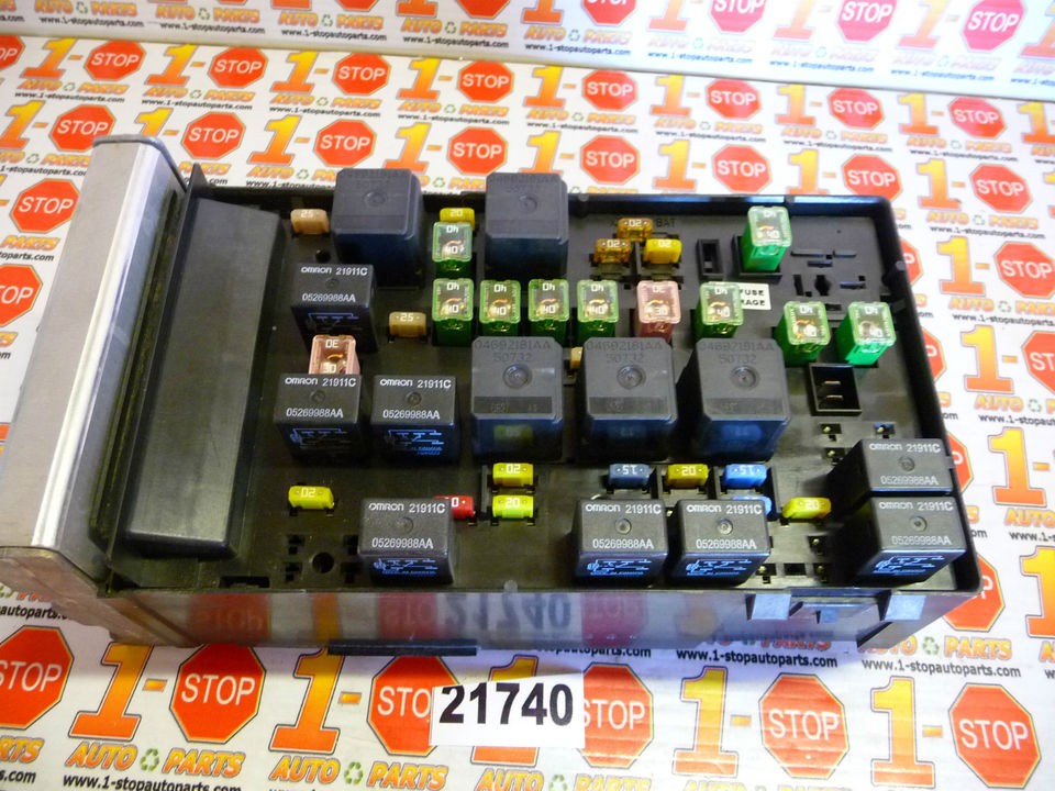 06 07 DODGE CARAVAN FUSE BOX W/ MULTIFUNCTION MODULE 5144579AC OEM 