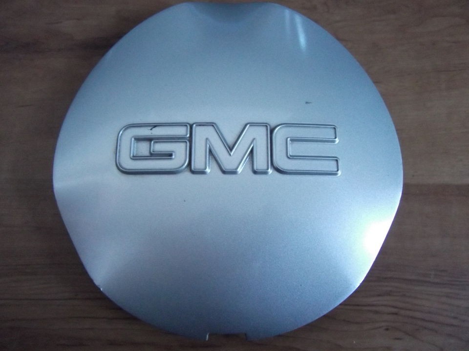 GMC ENVOY XL XUV Center Hub Cap Caps Hubcap 2002 2006