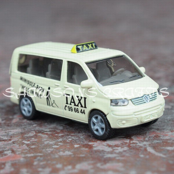 SIKU 1360 DIECAST 1/64 VOLKSWAGEN MULTIVAN TAXI METAL MODEL