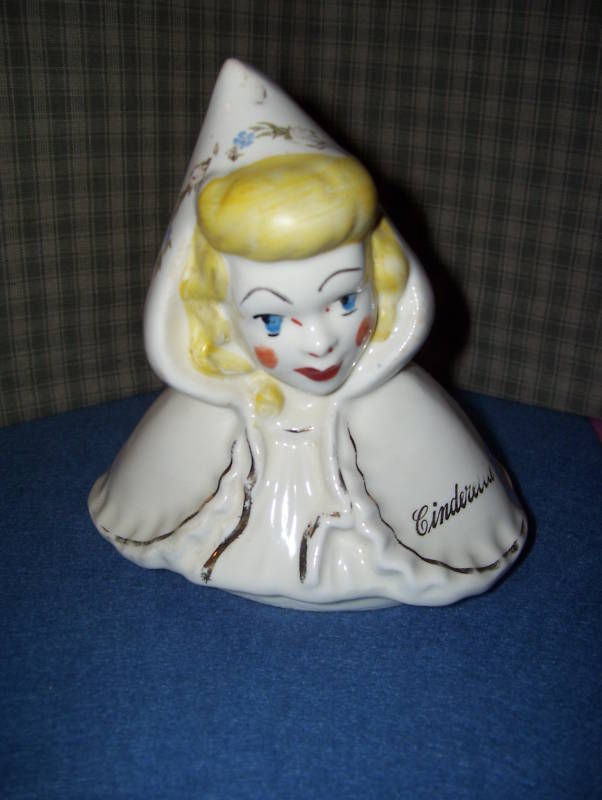 ANTIQUE   VINTAGE CERAMIC PAINTED ~ CINDERELLA ~ COOKIE JAR LID