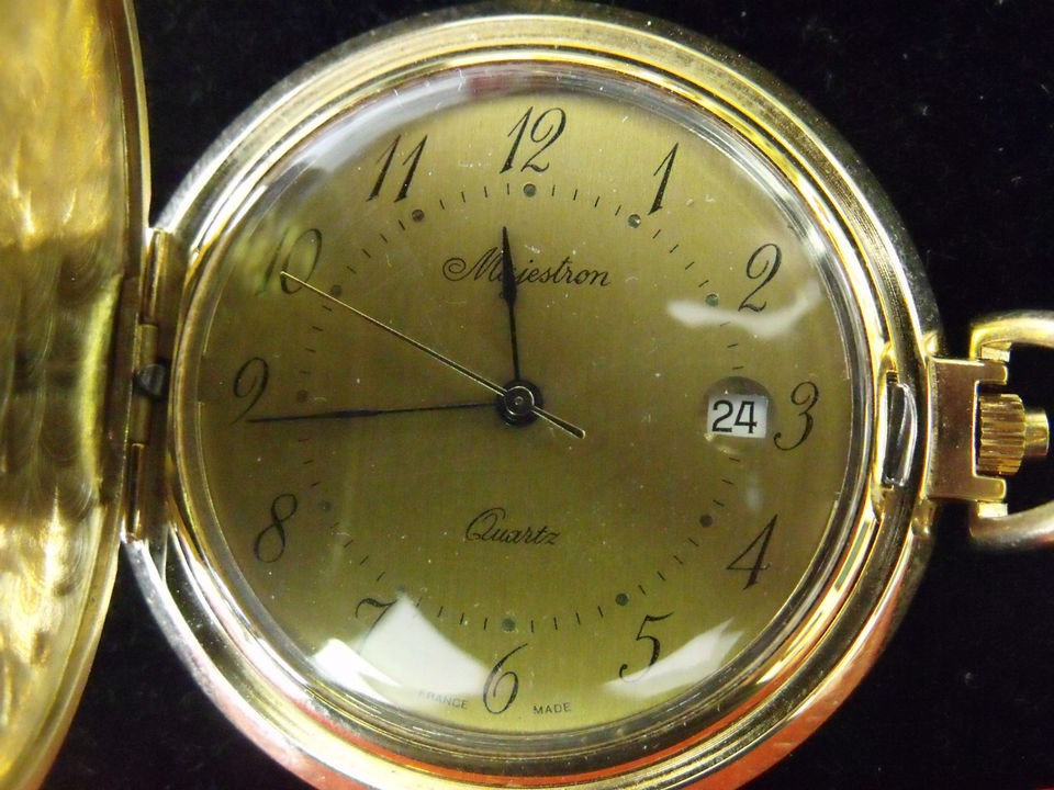 ESTATE VINTAGE POCKET WATCH QUARTZ MAJESTRON DATE WINDOW GOLD COLORED 