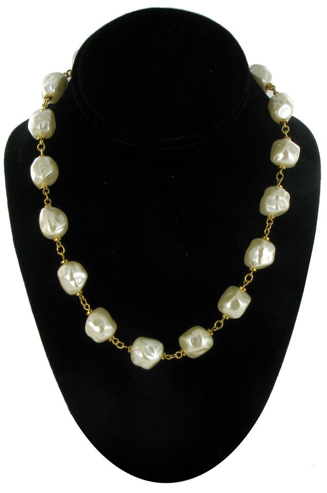 Vintage 1980s Napier Pebble Faux Pearl Necklace