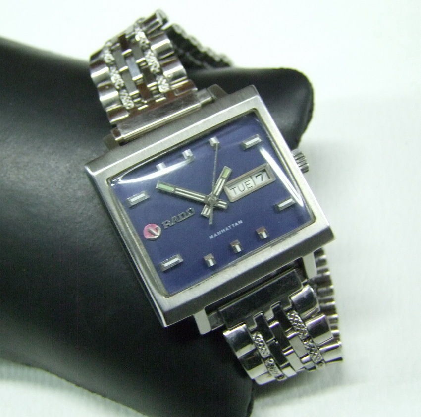 1970S RADO MANHATTAN DAYDATE BLUE DIAL AUTO SS STRAP MANS