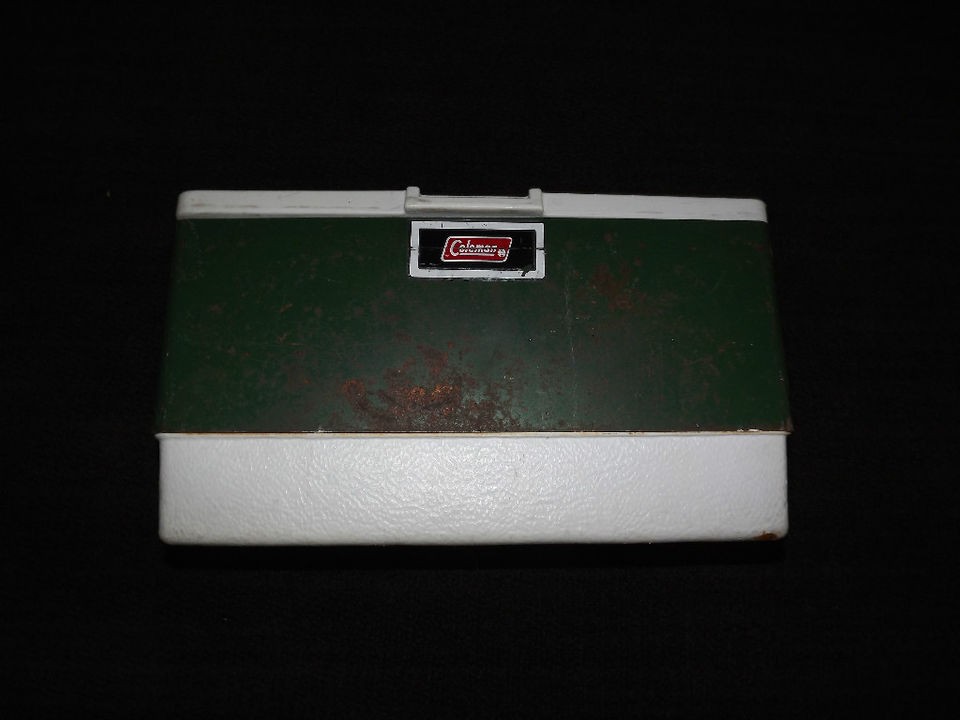 VINTAGE 1976 GREEN COLEMAN PICNIC COOLER