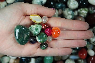 Tumbled Assorted Stones   Garden Mix   1000 Carats  Around 22 pcs 