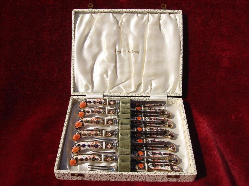 ROYAL CROWN DERBY PORCELAIN OLD IMARI GOLD 6 FORKS 6 KNIVES SET 