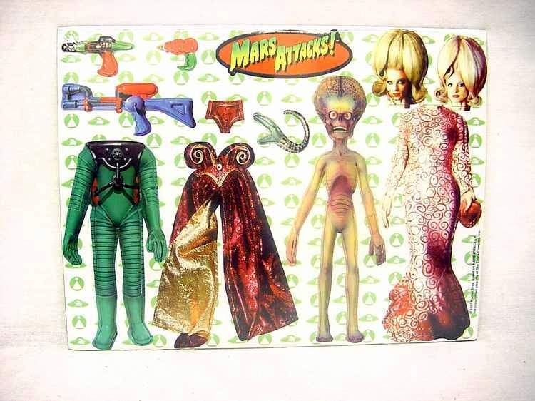 Mars Attacks 1996 Vintage Martian Spy Girl Magnetic Dress up Kit Ata 