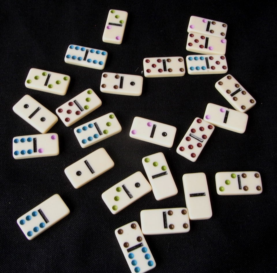 Faux Ivory Dominoes –Coloured Dots ◆