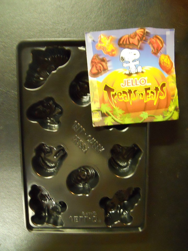 1998 JELL O Halloween Black Jiggler Mold Treat n Eats Jello w/ Recipe 