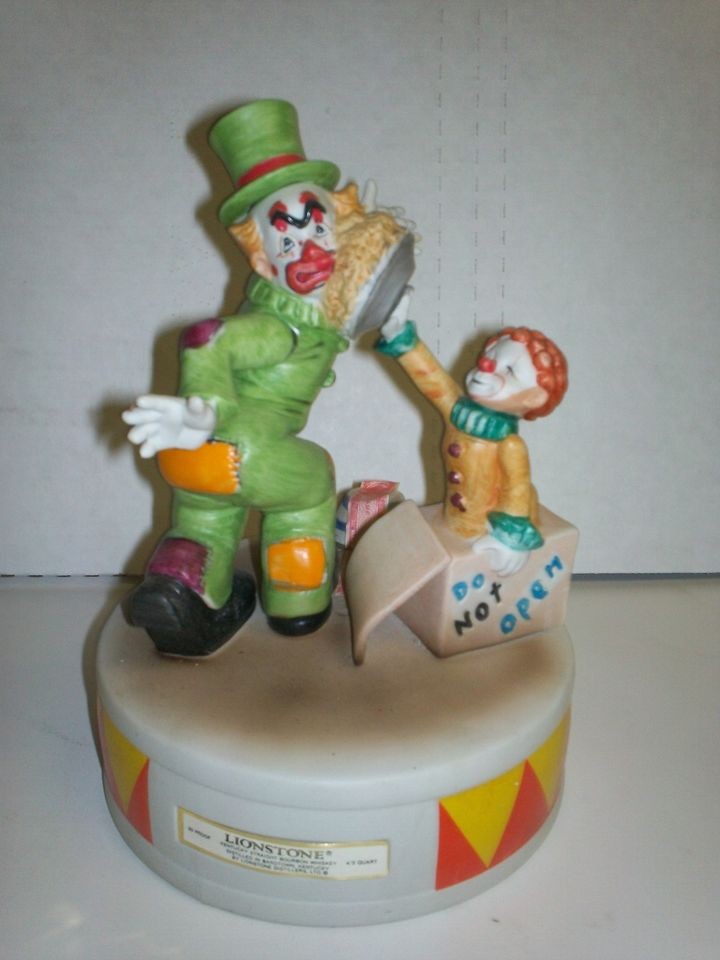 LIONSTONE THE PIE FACE CLOWN 1978 DECANTER