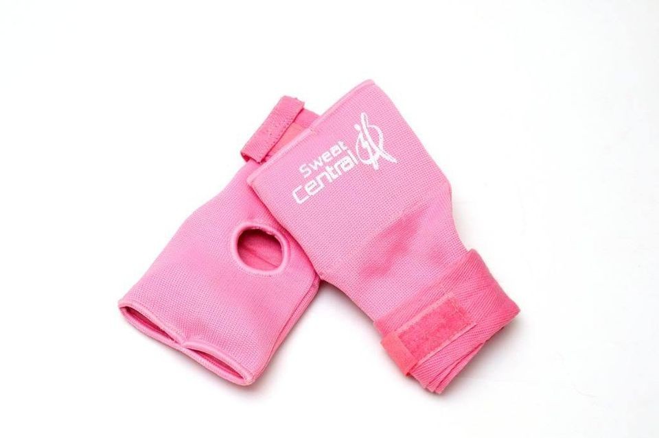 PINK BOXING HAND GLOVE WRAPS   MMA MUAY THAI BAG WORK