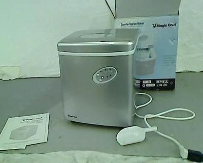 Magic Chef 27 lb. Portable Ice Maker in Silver