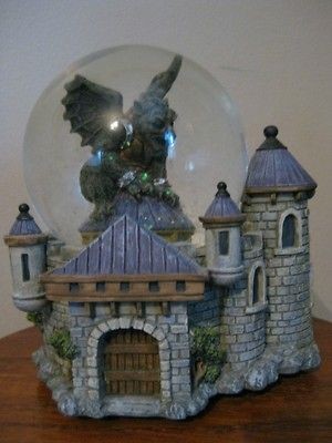 Westland 1996 Guardian Gargoyles TITAN #1956 Snow Globe Camelot Music 