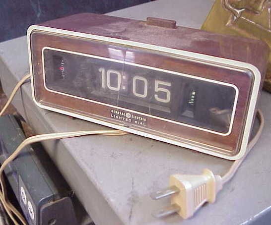 Vintage General Electric Alarm Clock model 8198