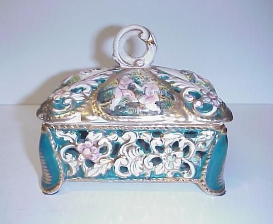 CAPODIMONTE DRESSER JEWELRY BOX SIGNED MADE ITALY