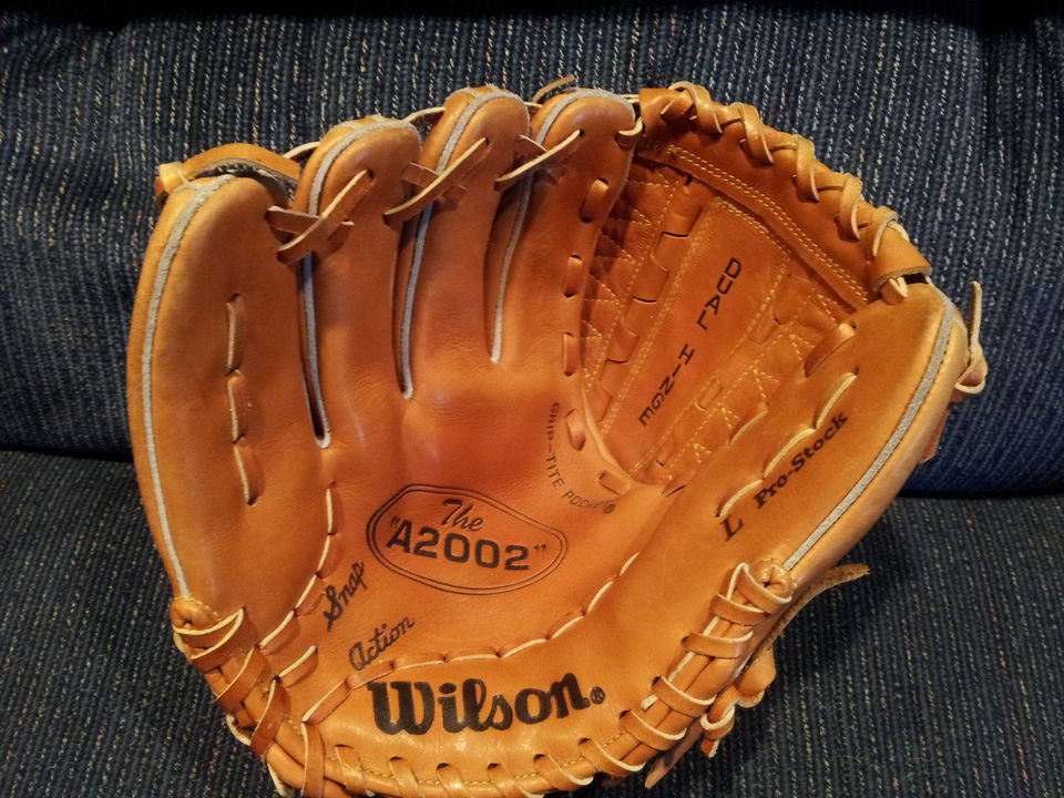 WILSON A2000 11.75 L LEFTY BASEBALL GLOVE, NWOT, LHT, MADE IN JAPAN