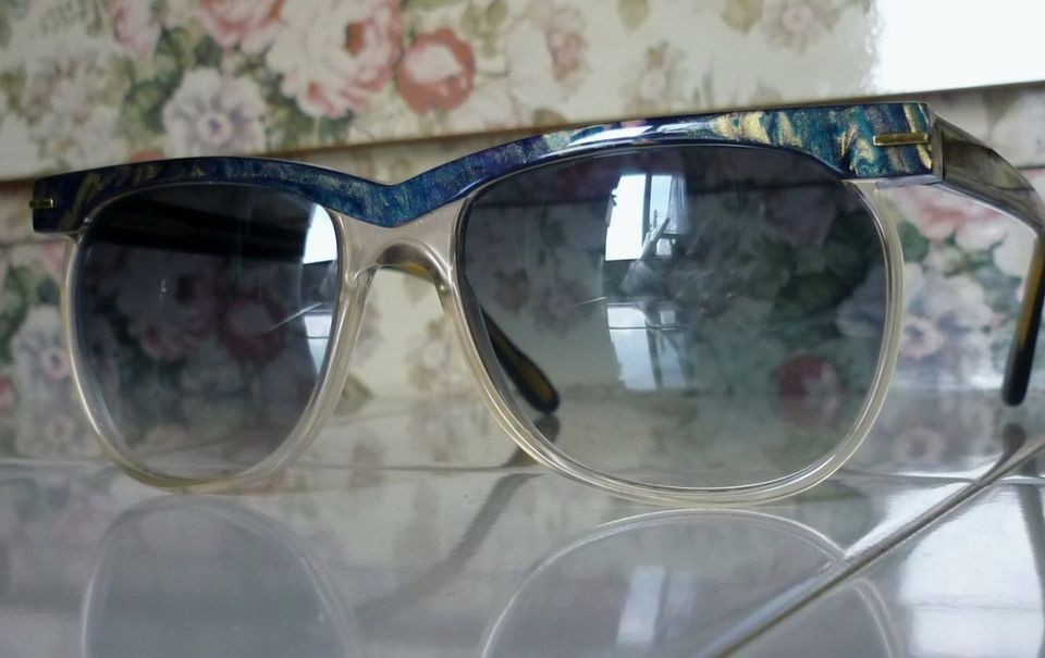   VINTAGE LADYS SUNGLASS MOD.320 RARE BEAUTIFUL FRAME ITALY MADE