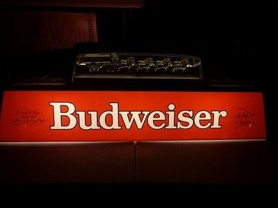 VINTAGE BUDWEISER CLYDESDALES POOL TABLE LIGHT