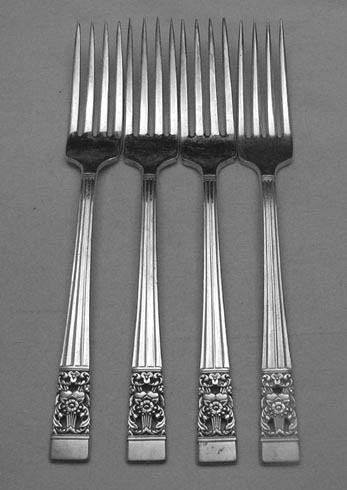   Oneida Silverplate Flatware Coronation Floral Dinner Fork 4 Excellent