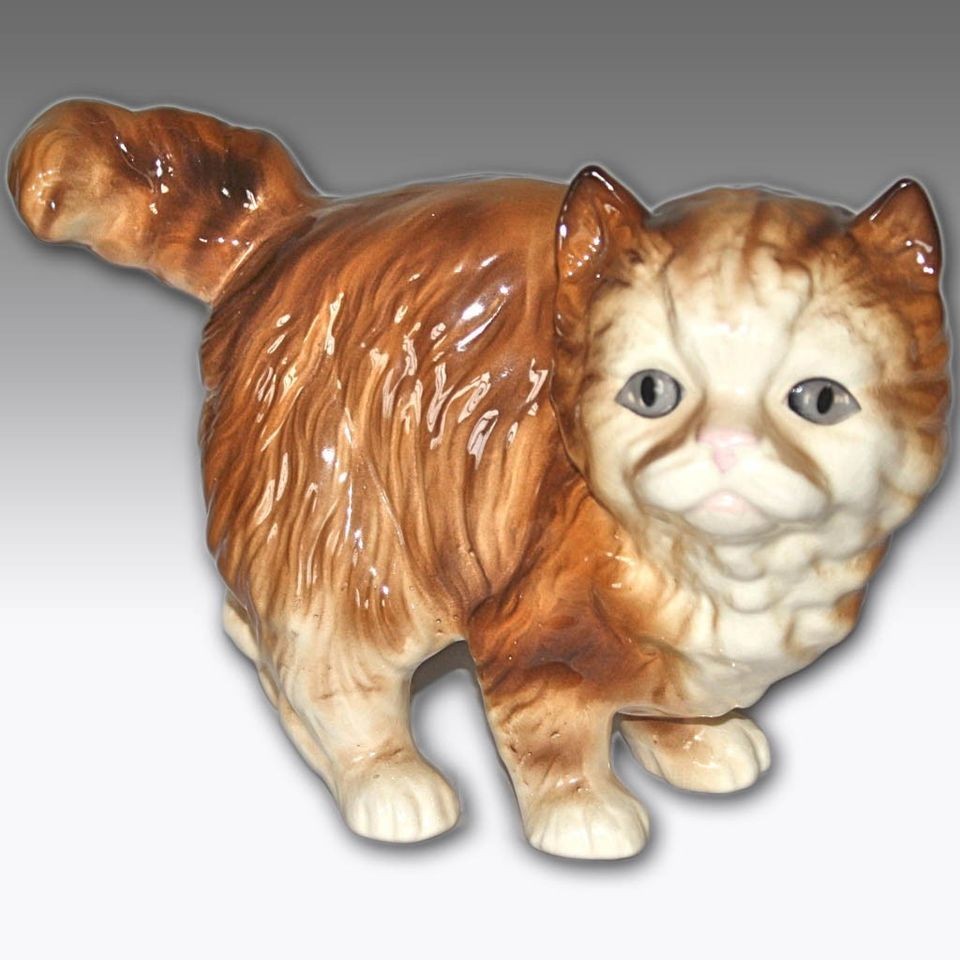   WARE LARGE PERSIAN LONG FUR BROWN AND CREAM CAT FIGURINE ORNAMENT