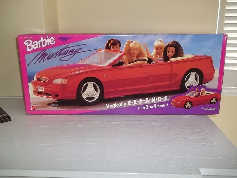 RARE Barbie 1994 MUSTANG EXPANDS FROM 2 TO 4 SEATER MINT MIB NEW 11929 