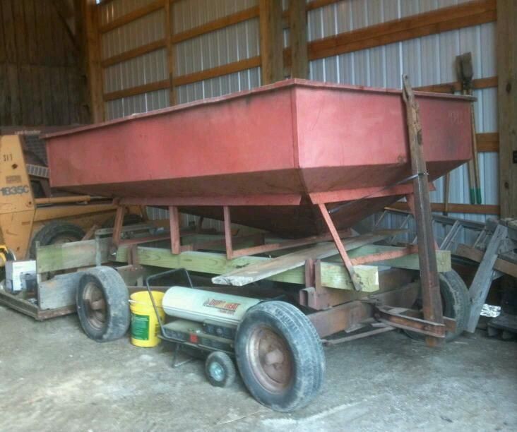 gravity wagon in Grain Equipment