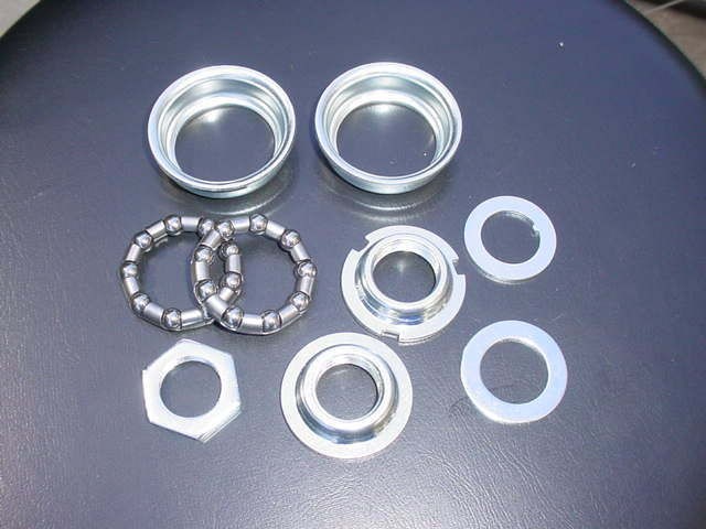 ONE PIECE CRANK BOTTOM BRACKET SET  HUFFY OTHERS