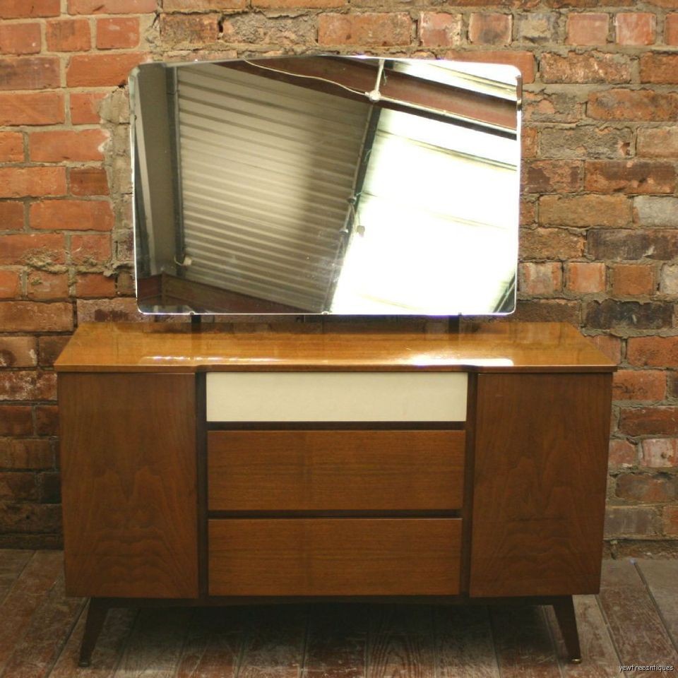 vintage formica table in Furniture