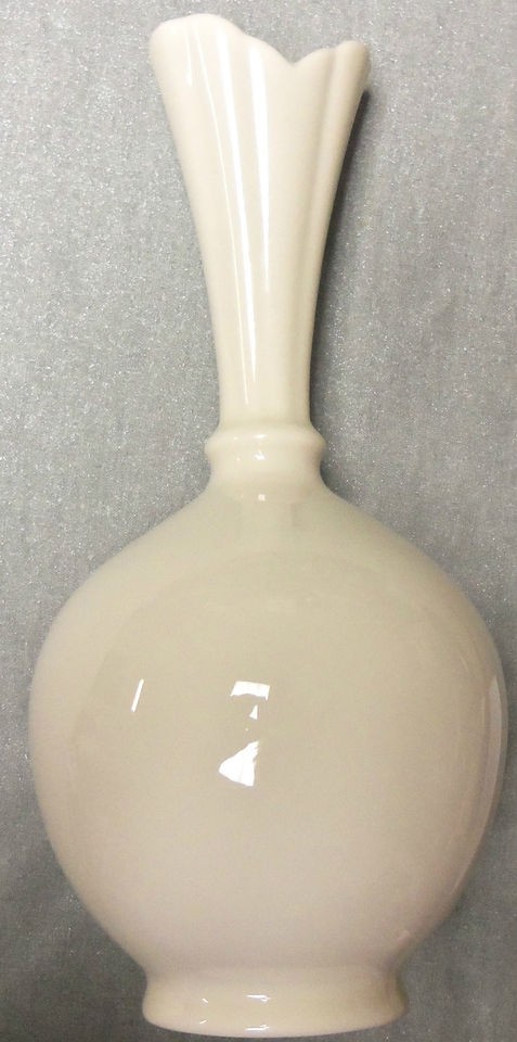 graceful Lenox Tulip Vase Creamy White 8 Inches Tall