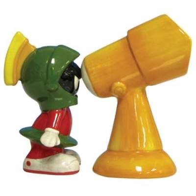 Marvin the Martian Telescope Ceramic Salt & Pepper Shakers Set Looney 