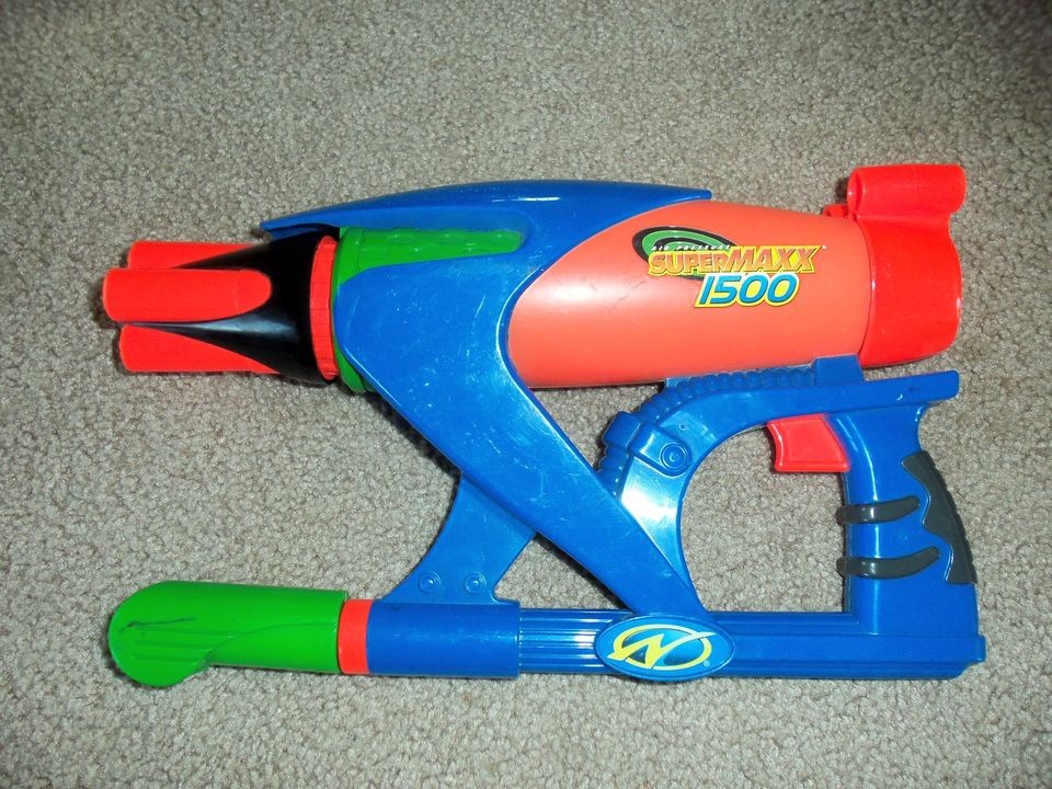 RARE VINTAGE NERF AIR PRESSURE SUPERMAXX 1500 DART GUN WITH RARE NERF 