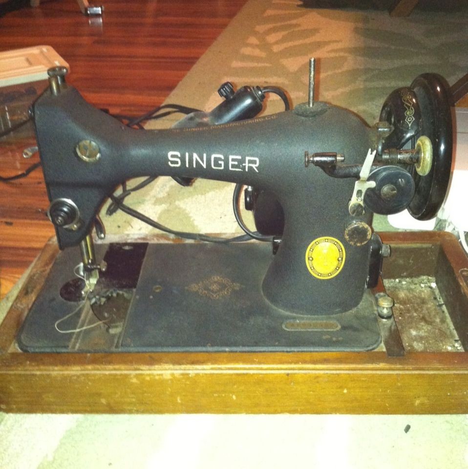 singer model 128 in Antiques