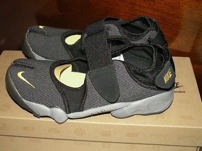   WOMENS NIKE AIR RIFT RUNNING SHOES sz 7 black & cool gray Beautiful