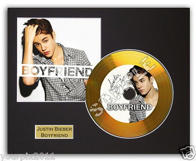   Bieber   Boyfriend   Signed Gold CD, Album Cover, Name Plate, Mount