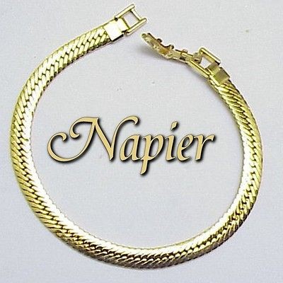 Vintage Signed NAPIER Pat# Herringbone Chain Goldtone Bracelet 7.5