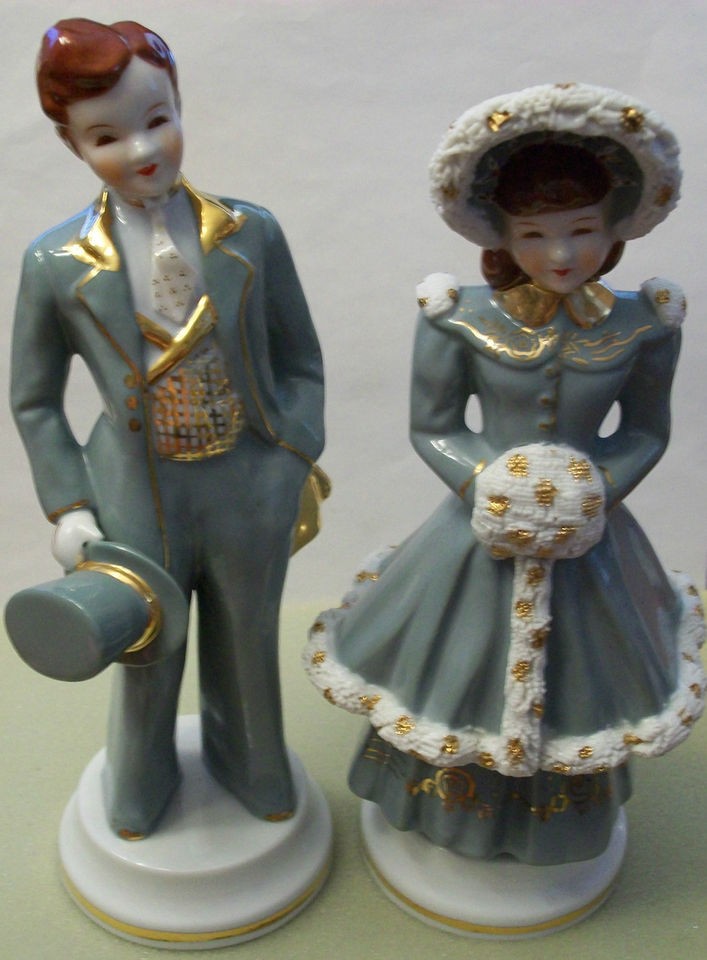 VINTAGE MARUYAMA SET 2 FIGURINES  MAN & WOMAN  BEAUTIFULLY DETAILED 