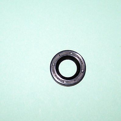 Johnson Evinrude outboard motor Lower unit Propeller shaft Seal 321481 