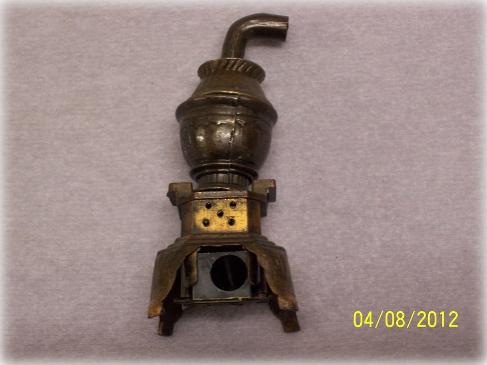 VINTAGE ANTIQUE POT BELLY STOVE MINIATURE PENCIL SHARPENER