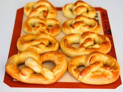 HOMEMADE HOT SOFT PRETZELS Recipe .99 cent BUY NOW Auction