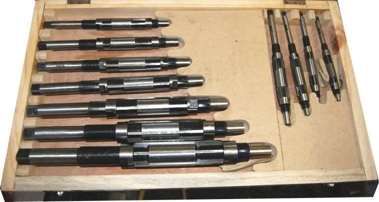 adjustable reamer set in Reamers